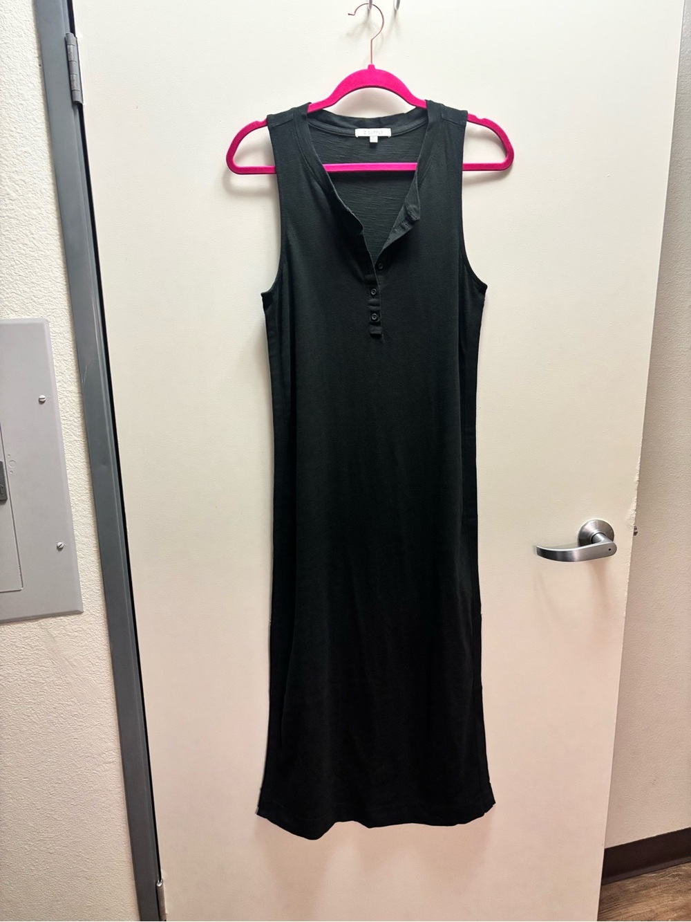 Z Supply 100% cotton Black Sleeveless Henley Maxi Dress size XS (0057)